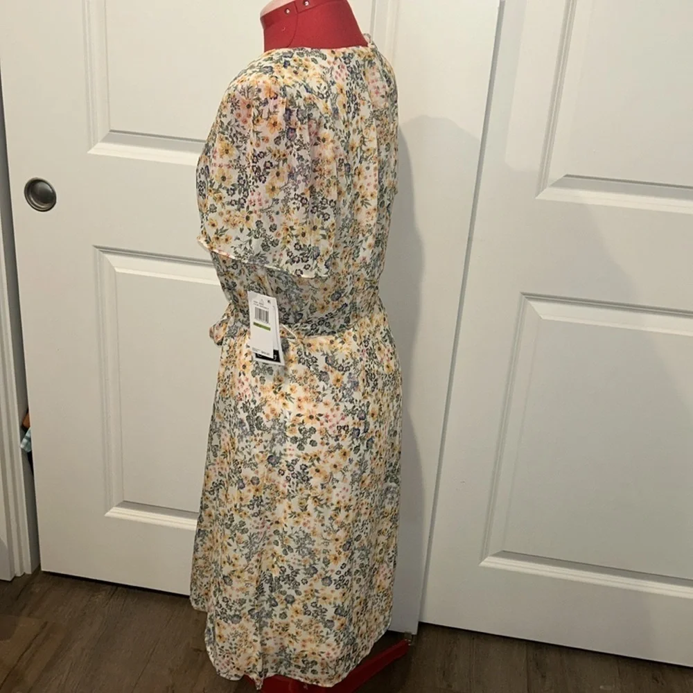Everlily Floral Yellow Short Sleeve Garden Party Dress w/ Belt Size Large - Picture 3 of 5